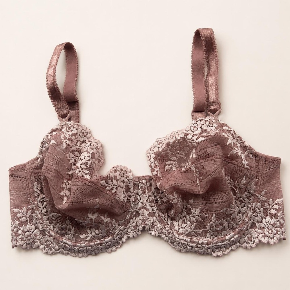 Wacoal pink lace bra Size 36D new without tags